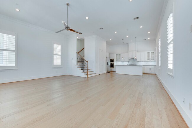 Building Photo - 8736 Oak Kolbe Ln