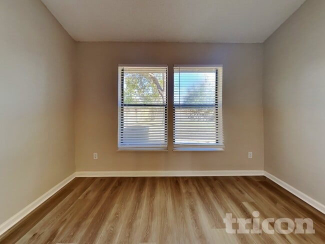 Foto del edificio - 7887 Moss Pointe Trail E