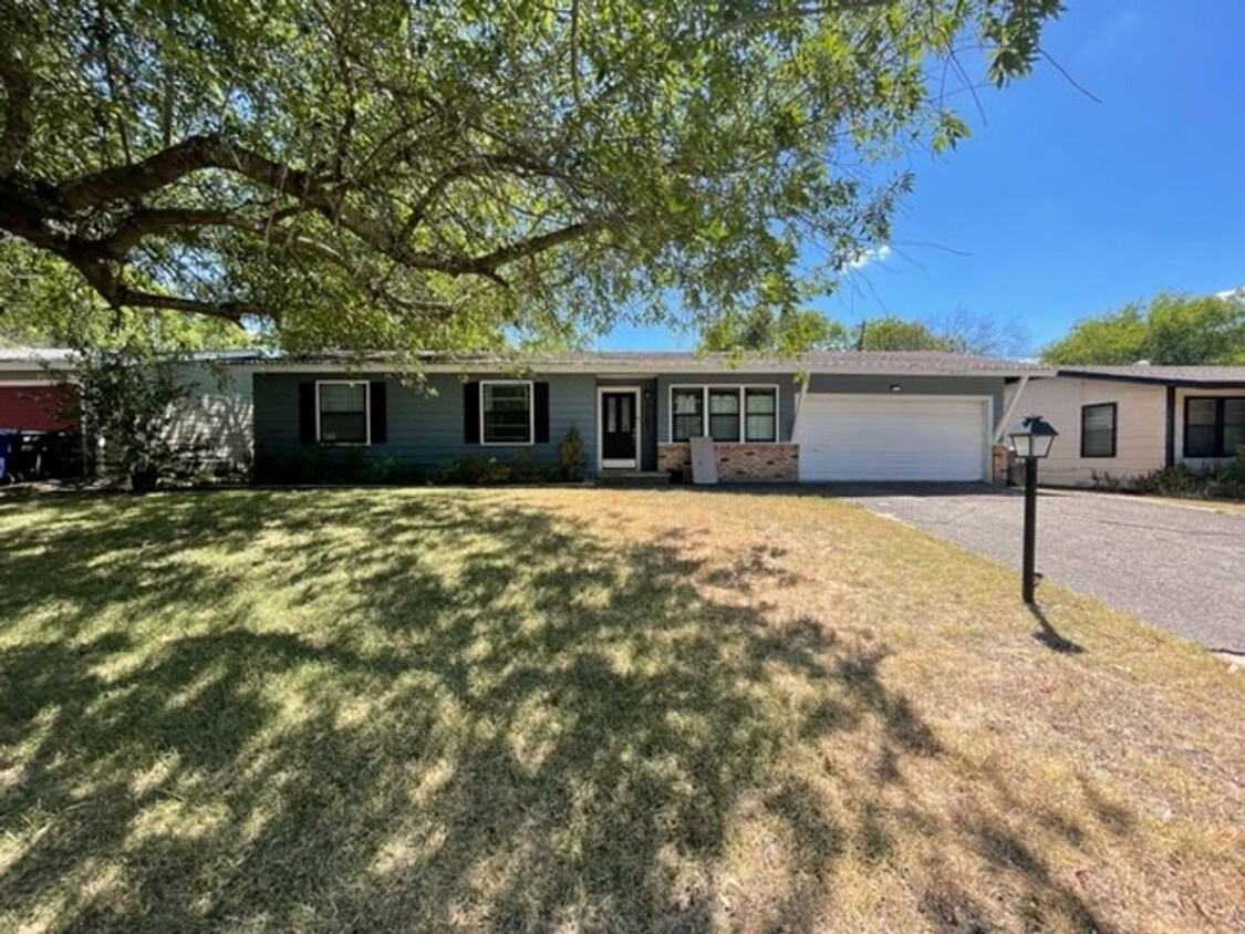 Primary Photo - Lovely 3 bedroom near Baylor!