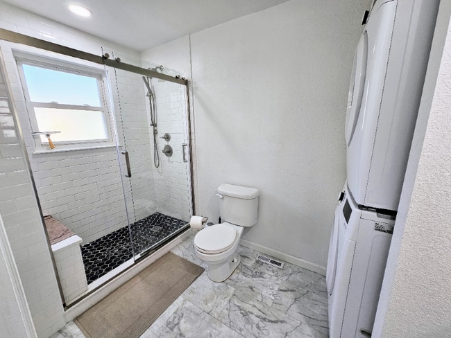 Foto del edificio - 9210 Meade St