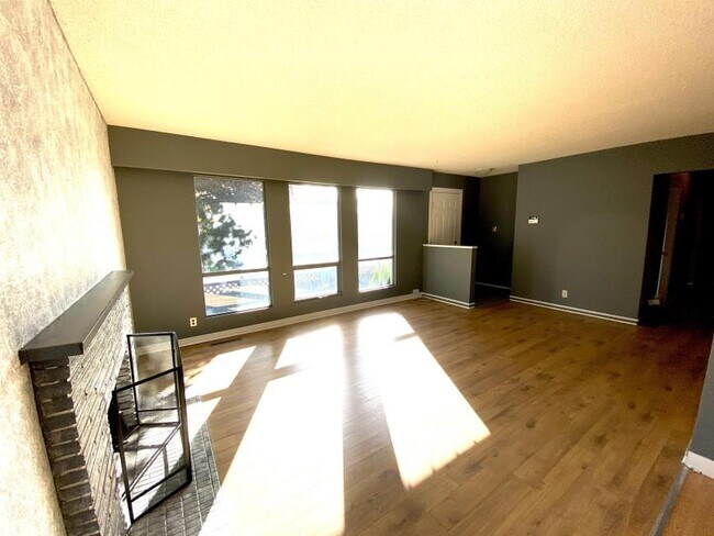 Photo du bâtiment - 3 bedroom in Prince George BC V2M 1N9