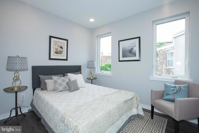 Foto del edificio - 1534 Ridge Ave