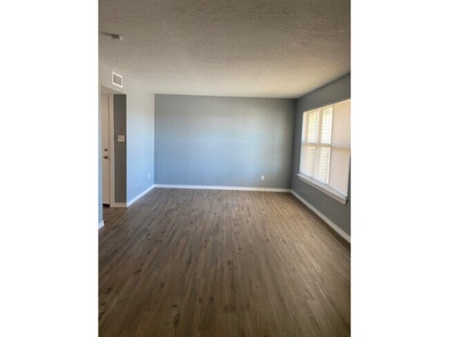 Foto del edificio - 6701 SW Beta Ave