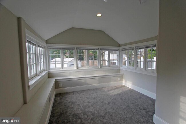 Foto del edificio - 233 E Montgomery Ave