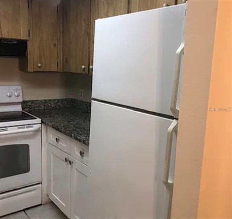 Foto del edificio - 3124 Bloomingdale Villas Ct