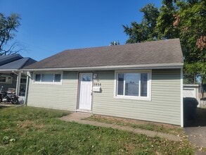 Building Photo - 3824 Brentwood Ct