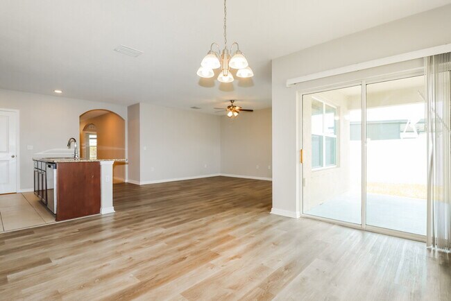 Foto del edificio - 14133 Arbor Pines Dr