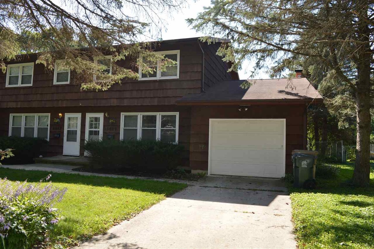 Foto principal - 6609 Berkshire Rd