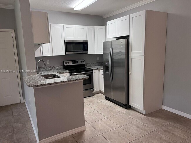 Building Photo - 2544 Robert Trent Jones Dr