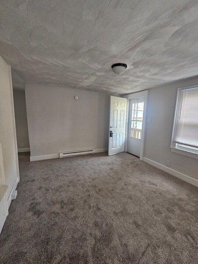 Building Photo - Cozy Three Bedroom House in Prentis Park