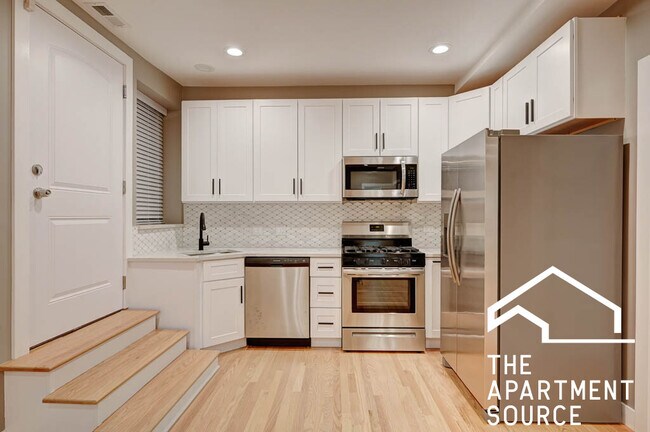 Foto del edificio - 1430 N Maplewood Ave