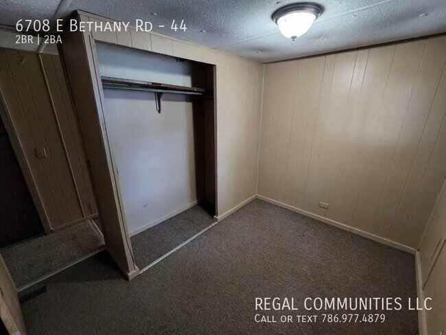 Building Photo - 2 Bed 2 Bath Recently Remodeled Home For S...