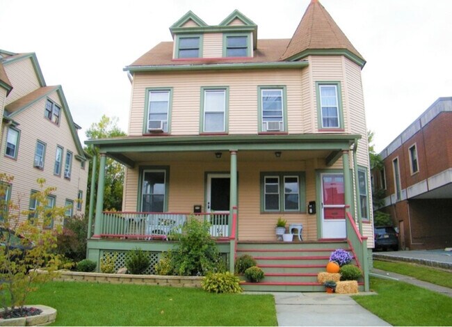 Foto del edificio - 84 Valley Rd