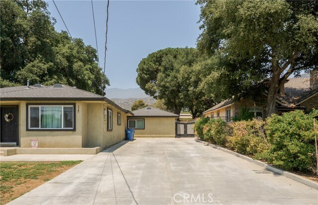 Building Photo - 1147 E Lemon Ave