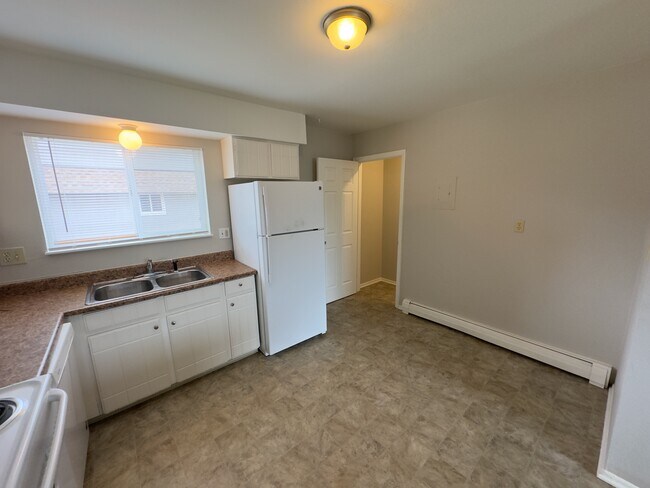 Foto del edificio - 2116 Friendship Pl