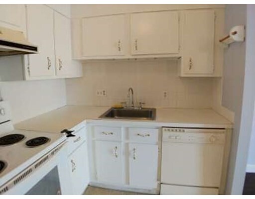 Building Photo - 46 Cochituate Rd