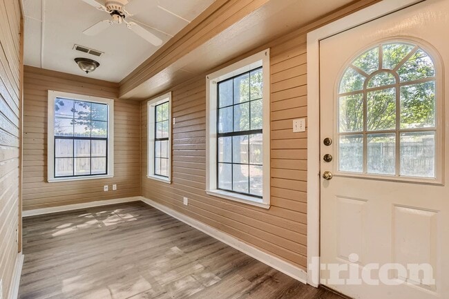 Building Photo - 8 Marvin Garden