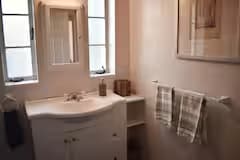 Foto del edificio - 1616 E 7th St