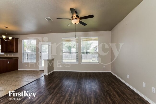 Foto del edificio - 12111 Dawson Cir