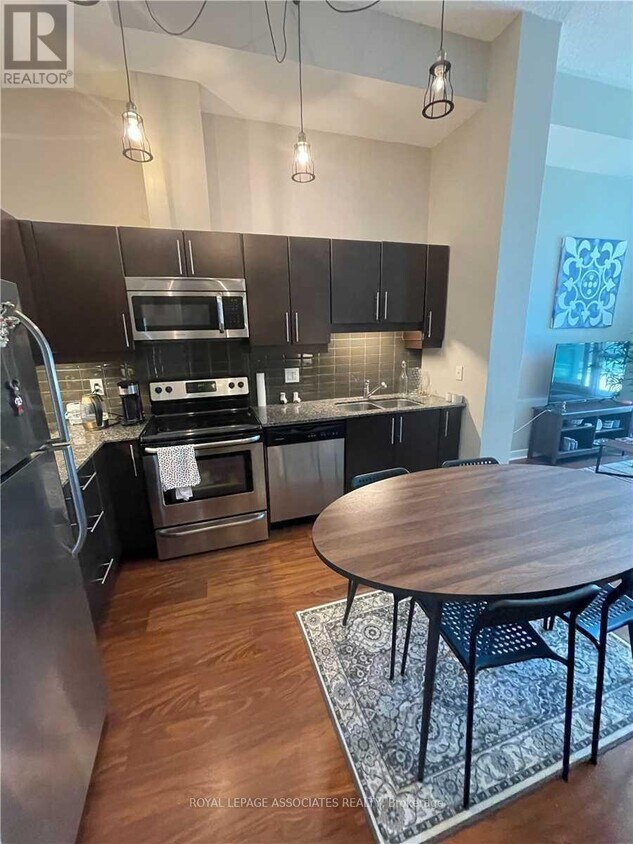 Photo principale - 33 Bay St.