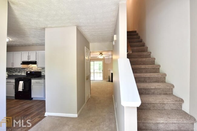 Building Photo - 1043 Plantation Way