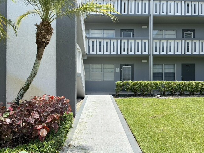 Foto del edificio - 171 Suffolk F