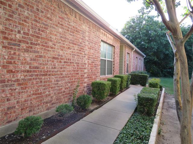 Foto del edificio - 3225 Judge Holland Ln