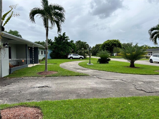 Building Photo - 27401 SW 165th Ave