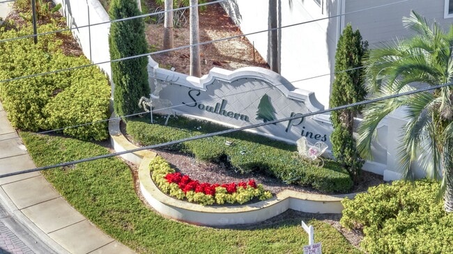 Building Photo - Gorgeous 3/2 Condo with 1 Car Garage in Ex...