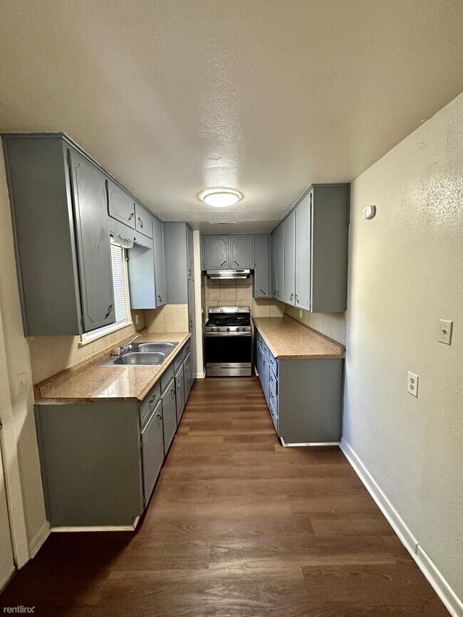 Foto del edificio - 3 br, 2 bath House - 302 Carter St