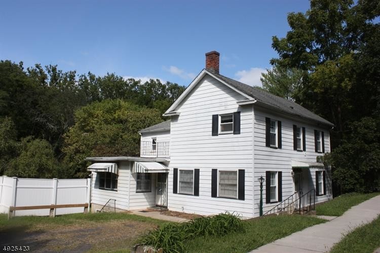 Primary Photo - 111 Main St
