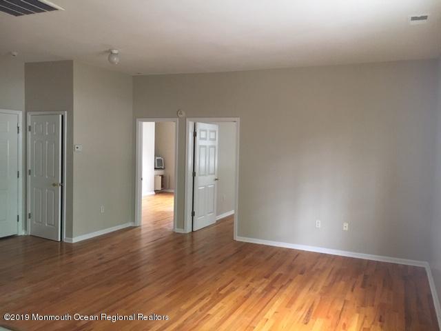 Foto principal - 128 Main St