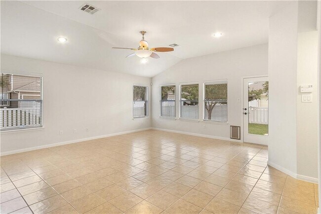 Foto del edificio - 1510 Discovery Blvd