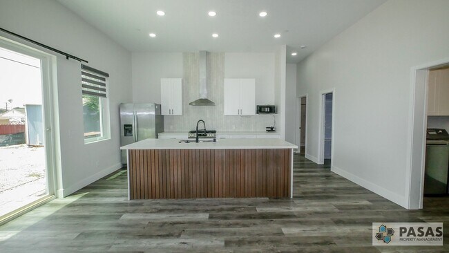 Building Photo - Newly Built Solar-Powered Home!