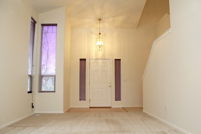 Building Photo - Quality Craftsman 3 Bed 2.5 Ba in Bethany