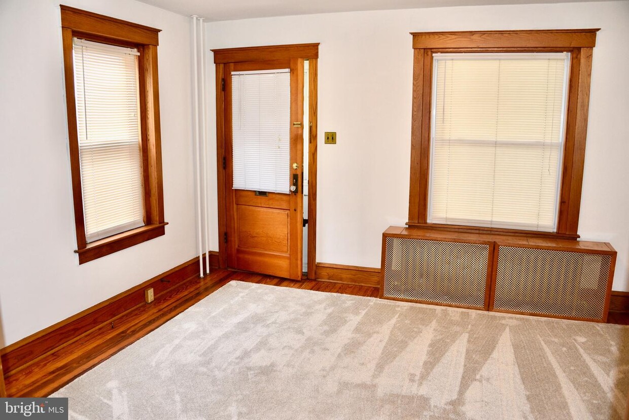 Primary Photo - 336 Madison St