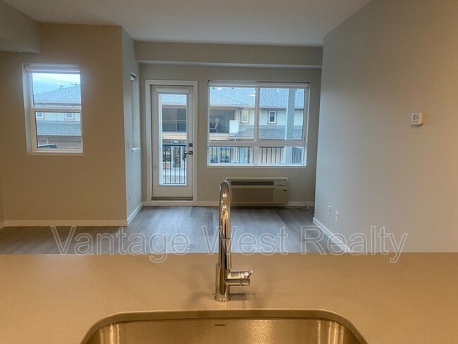 Building Photo - 2301-2301 Carrington Rd