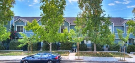 Building Photo - 2944 Fairmount Ave