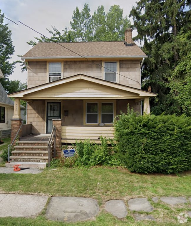 Building Photo - 1750 Urbana Rd