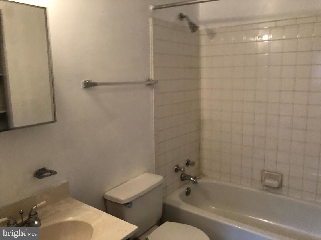 Foto principal - 1309 Hollins St