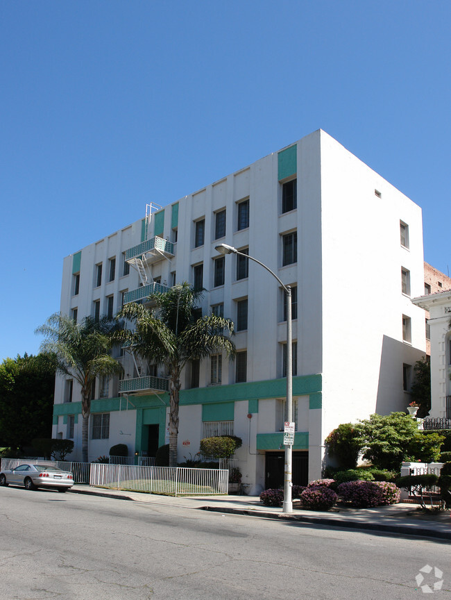 Building Photo - 318 S Kingsley Dr