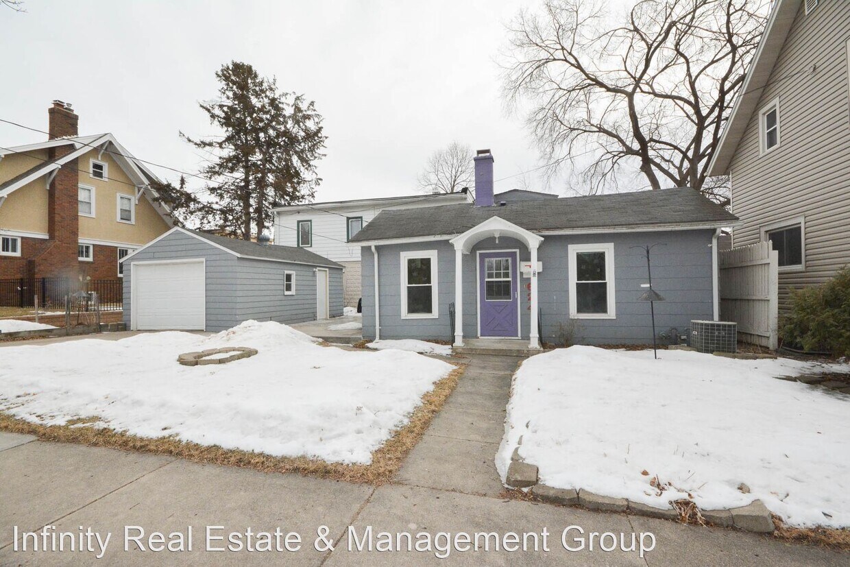 Primary Photo - 2 br, 1 bath House - 624 5th Ave SW