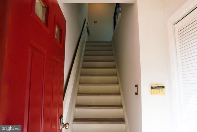 Foto del edificio - 2302B Yarmouth Ln
