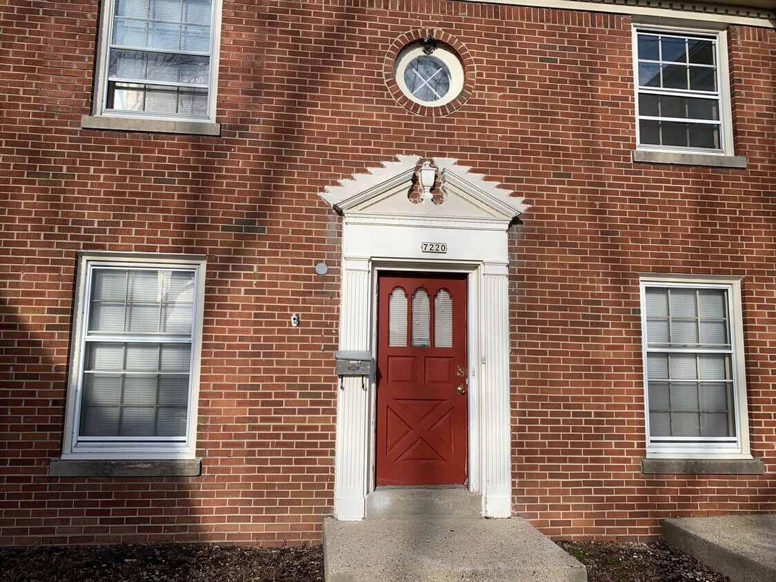 Foto principal - 7220 W Burleigh St