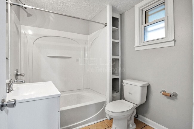 Foto del edificio - 1217 Morgan Ave