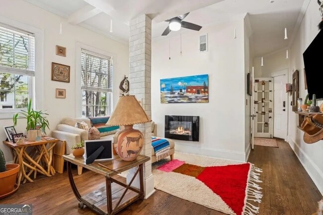 Foto del edificio - 737 Barnett St NE