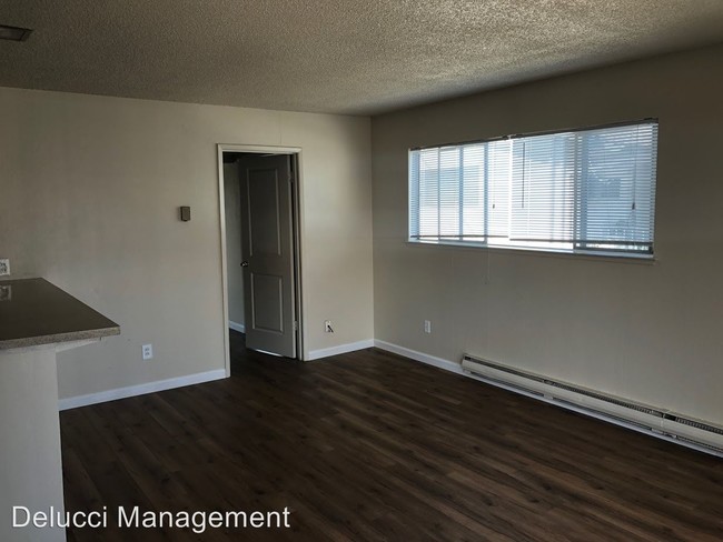 Foto del edificio - 1 br, 1 bath Apartment - 3977 Hamilton Avenue