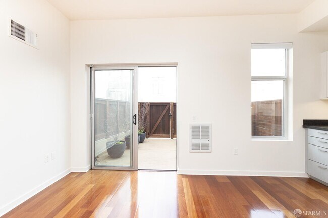 Foto del edificio - 451 Kansas St