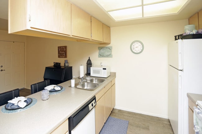 Interior Photo - Windmill Cove