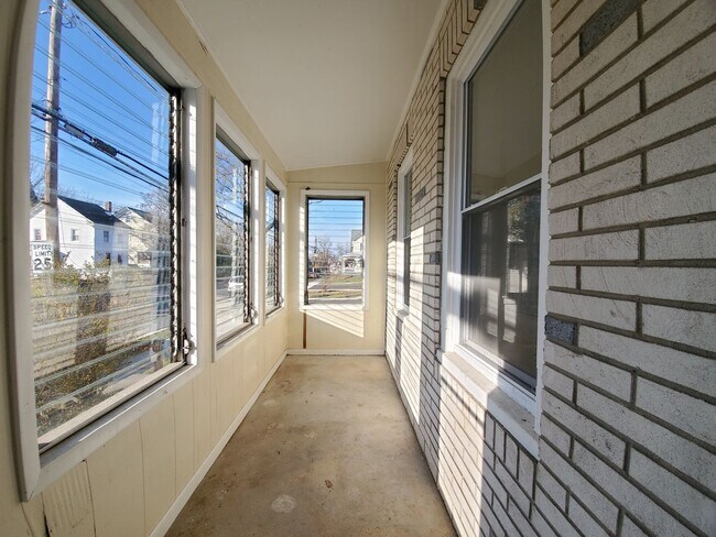 Building Photo - Adorable 3 bed 1 bath home For Rent in Bridgeton - $1575
